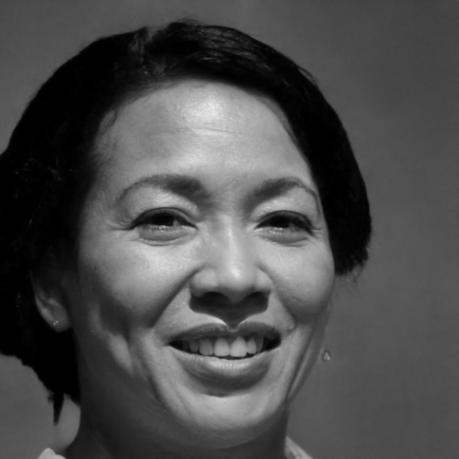 Poppy Godwin, instructor guiding students through industry-standard NLP practices